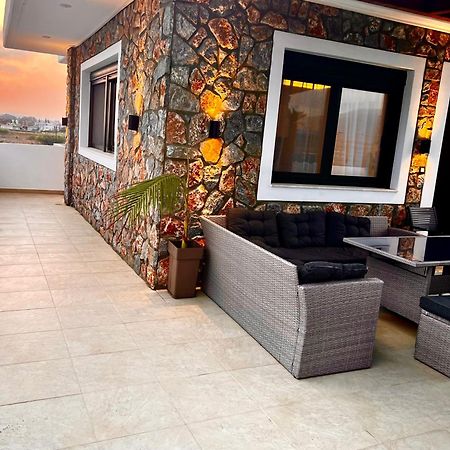 Odyssea Top View & Hot Jacuzzi Front Beach Kremasti  Bagian luar foto