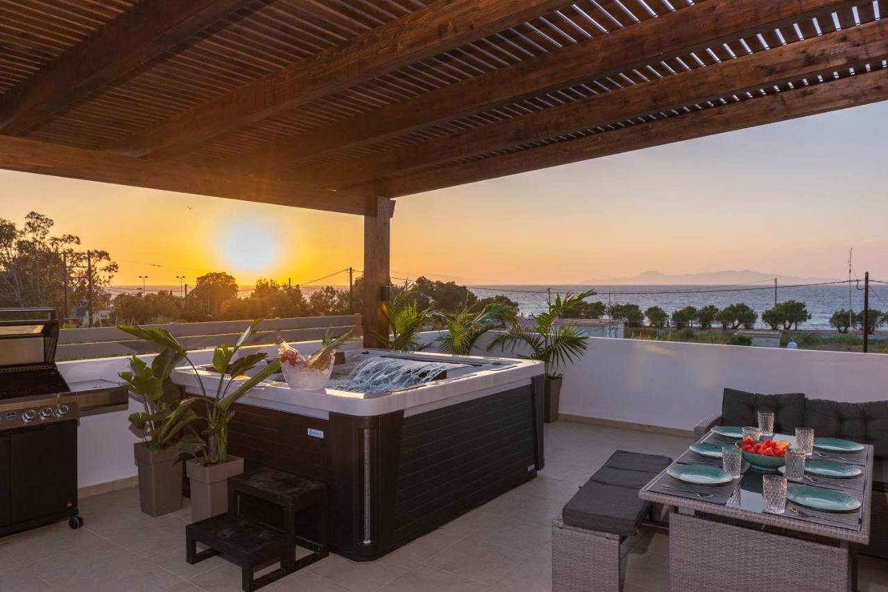 Odyssea Top View & Hot Jacuzzi Front Beach Kremasti  Bagian luar foto