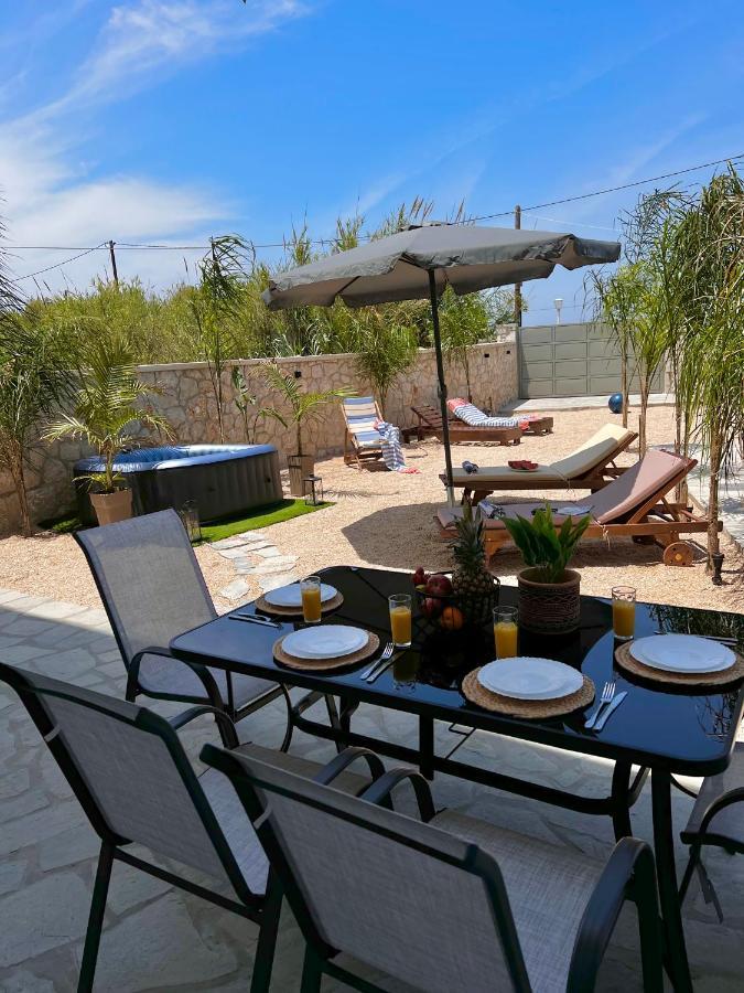 Odyssea Top View & Hot Jacuzzi Front Beach Kremasti  Bagian luar foto
