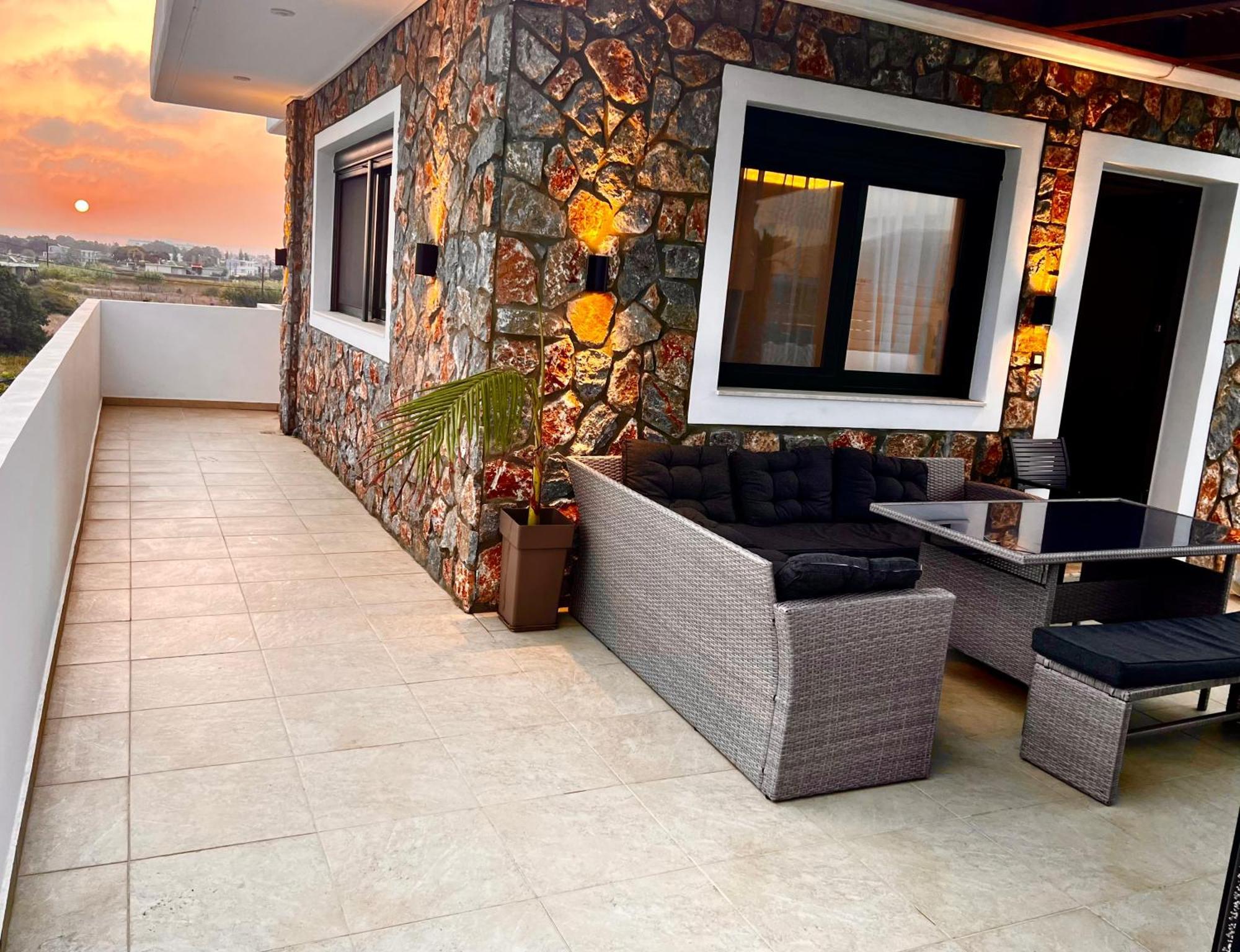 Odyssea Top View & Hot Jacuzzi Front Beach Kremasti  Bagian luar foto