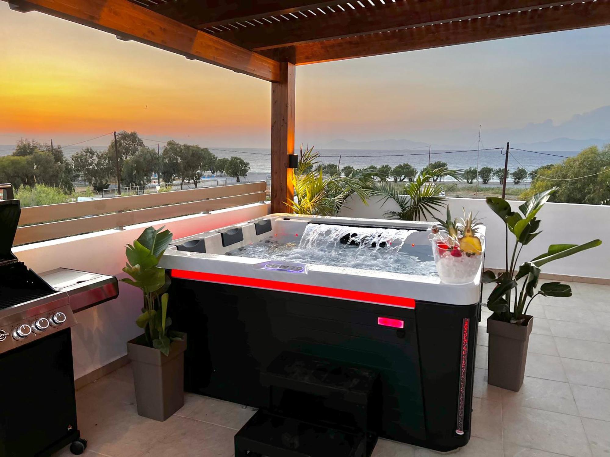 Odyssea Top View & Hot Jacuzzi Front Beach Kremasti  Bagian luar foto